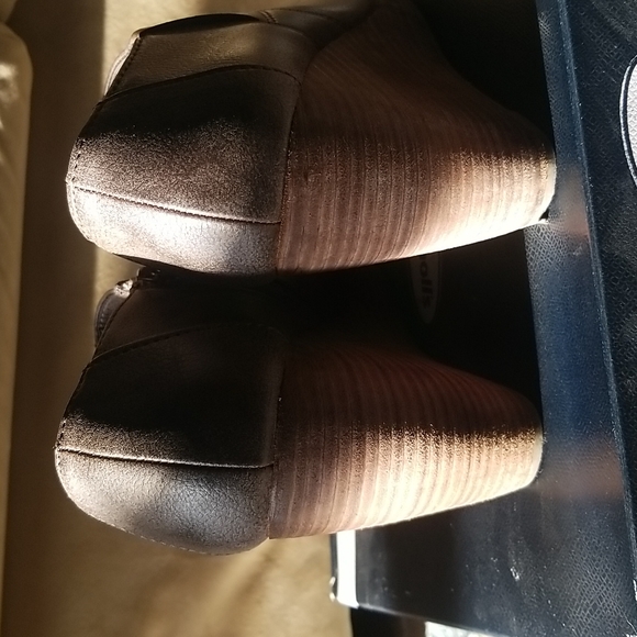 DR. Scholls Wedge Booties 8.5 - Picture 4 of 6